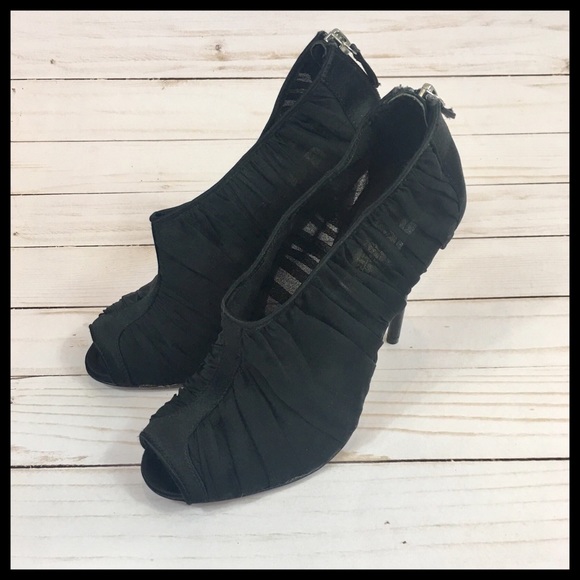 Badgley Mischka Dariene Open-Toe Pump Size 6M - Picture 4 of 8